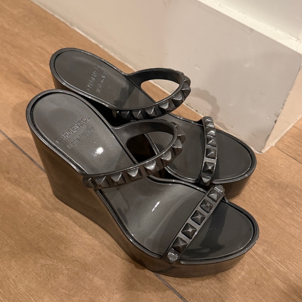 Carmen Sol Studded Black Wedge Sandals